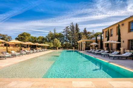 la piscine depuis la terrasse du restaurant Ama Terra, restaurant gastronomique Aix-en-Provence